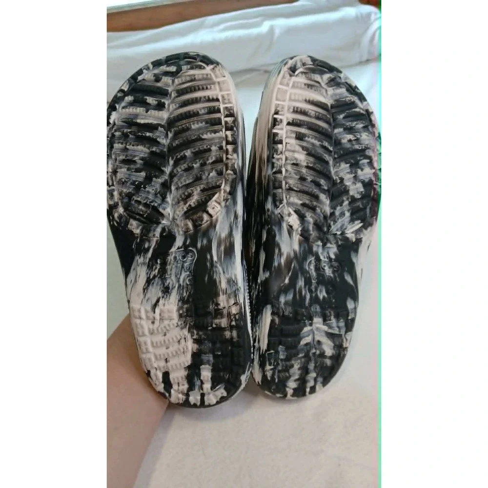 CROCS classic marbled